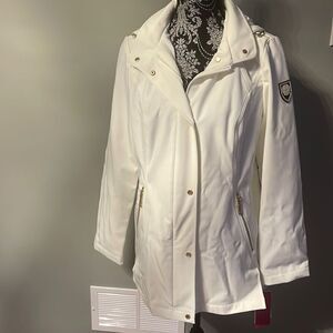 Vince Camuto
Hooded Softshell Jacket